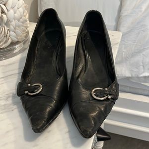 Vintage  Ferragamo black pumps